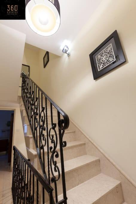 Beautiful, Typical Maltese 4Br Home With Roof Top By 360 Estates Сліма Екстер'єр фото