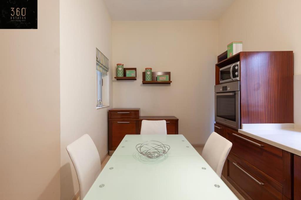 Beautiful, Typical Maltese 4Br Home With Roof Top By 360 Estates Сліма Екстер'єр фото