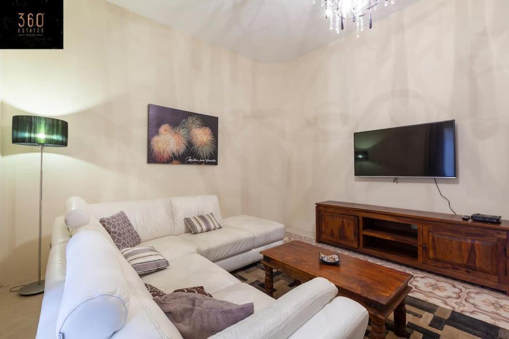 Beautiful, Typical Maltese 4Br Home With Roof Top By 360 Estates Сліма Екстер'єр фото
