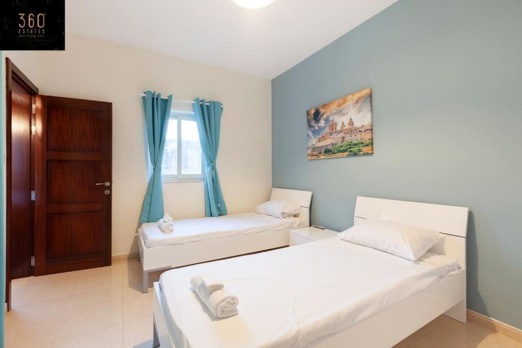 Beautiful, Typical Maltese 4Br Home With Roof Top By 360 Estates Сліма Екстер'єр фото